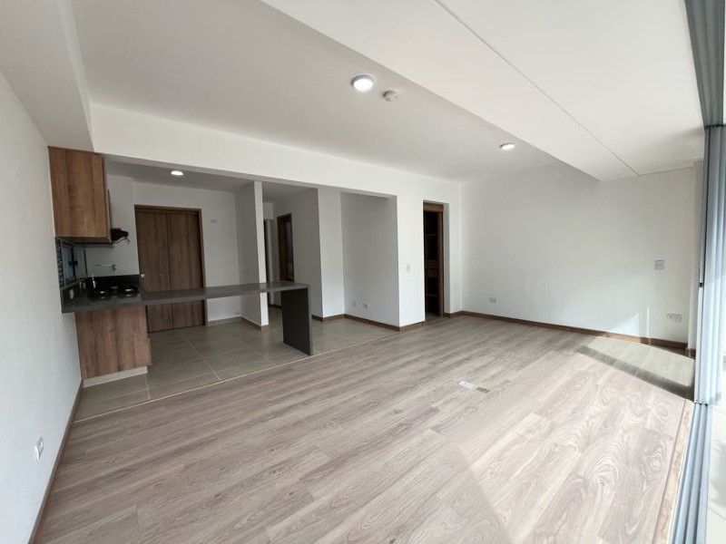 Apartamento en arriendo ubicado en Sabaneta, sector Tres Esquinas - 2