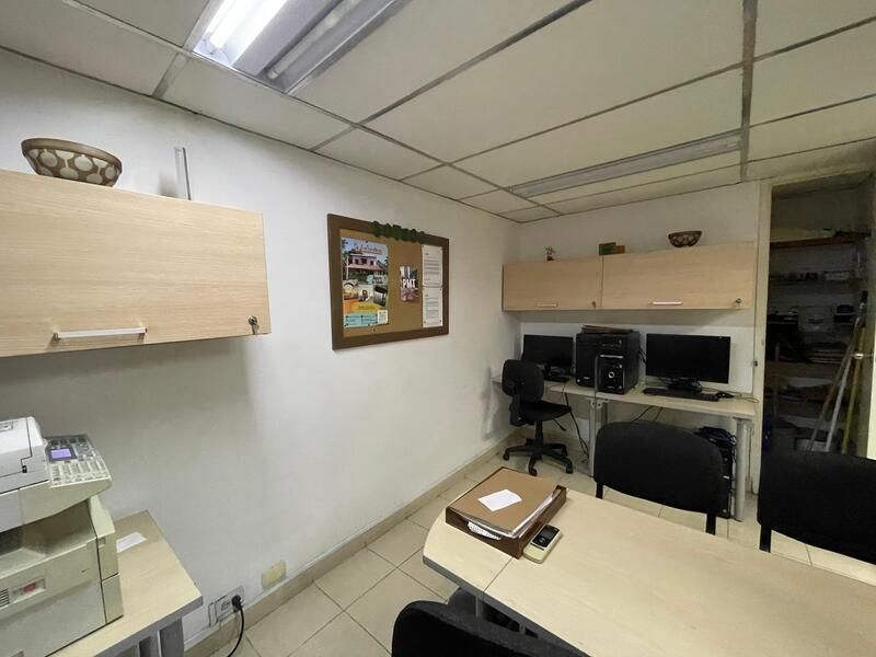 Oficina en venta ubicada en Medellín, sector Laureles - 3