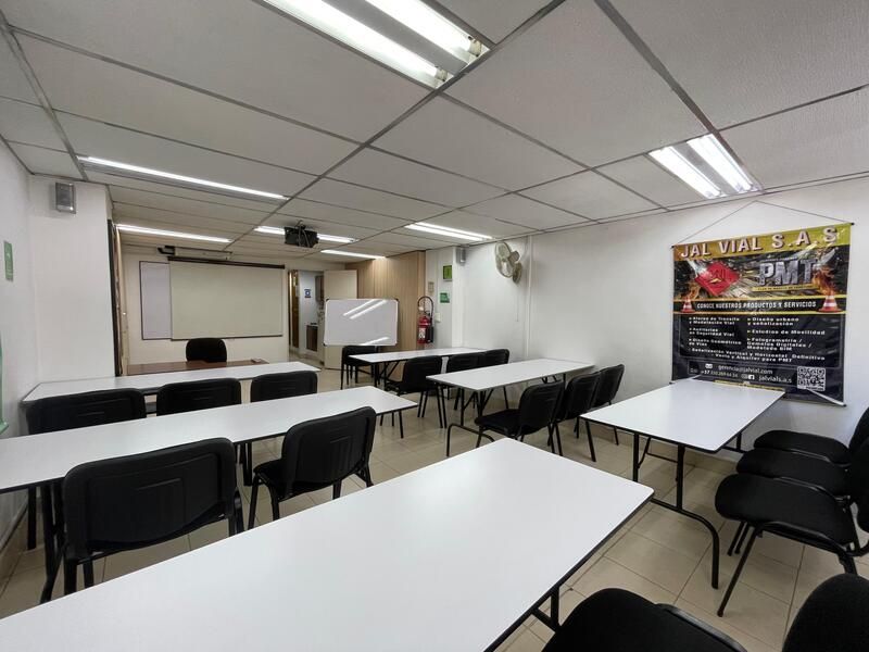 Oficina en venta ubicada en Medellín, sector Laureles - 6
