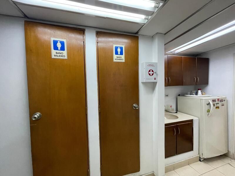 Oficina en venta ubicada en Medellín, sector Laureles - 10