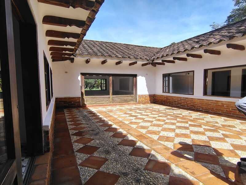 Finca en arriendo ubicada en El Retiro, sector Vía Principal el Retiro - la Fe - 28