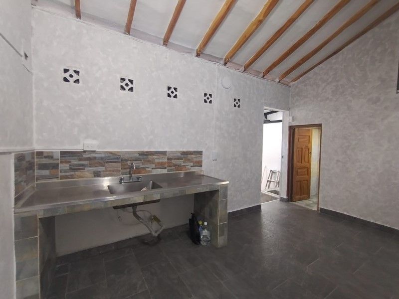 Local en arriendo ubicado en Envigado, sector Los Mesa - 2