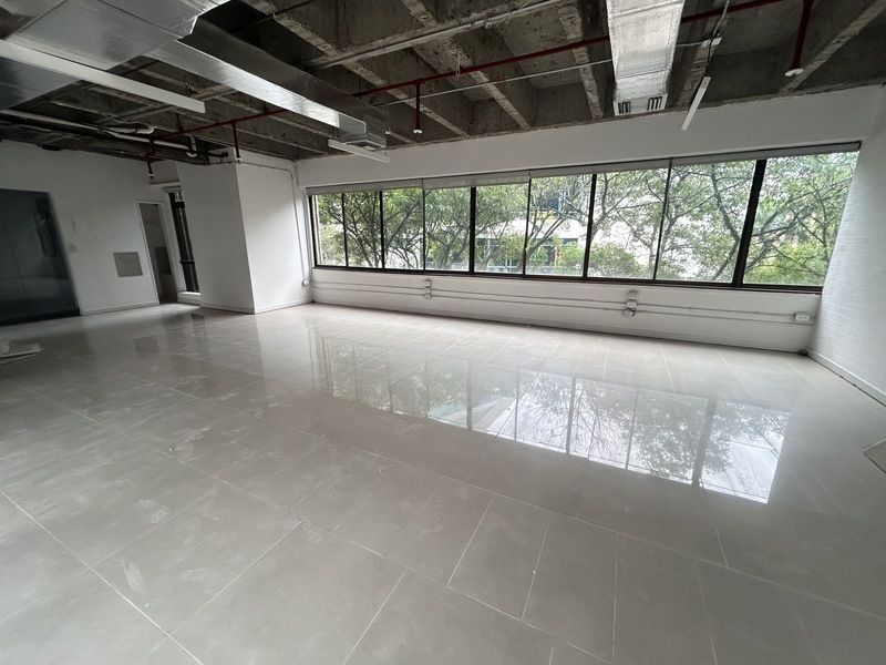 Oficina en arriendo ubicada en Medellín, sector Milla de Oro - 2