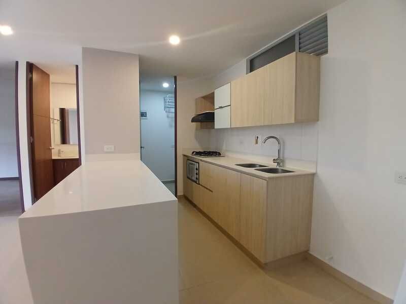 Apartaestudio en arriendo ubicado en Medellín, sector Loma de los Gonzales - 2