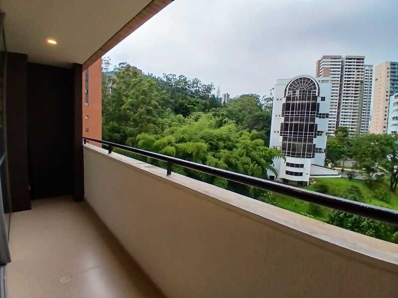 Apartaestudio en arriendo ubicado en Medellín, sector Loma de los Gonzales - 9