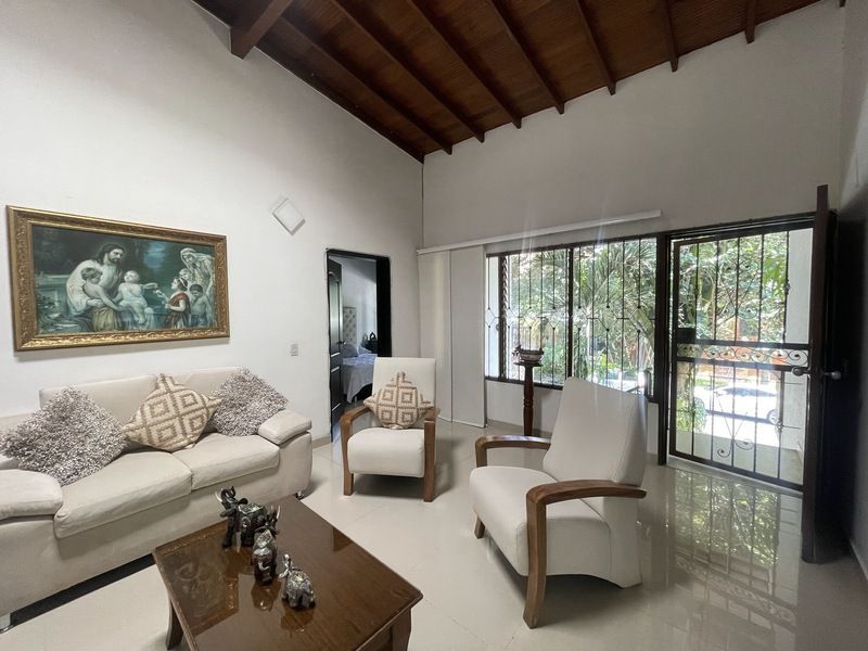 Casa en venta ubicada en Medellín, sector Laureles - 3