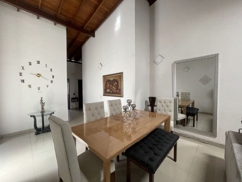 Casa en venta ubicada en Medellín, sector Laureles - 5