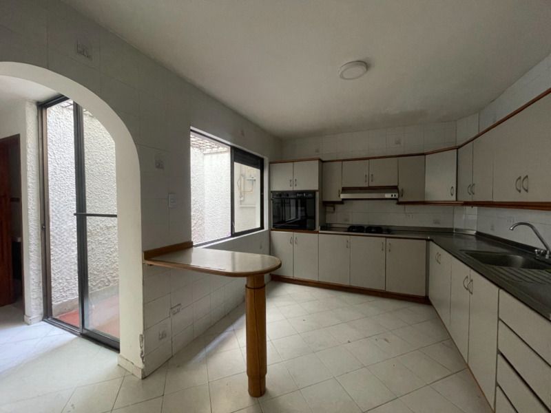 Casa en venta ubicada en Medellín, sector Laureles - 7