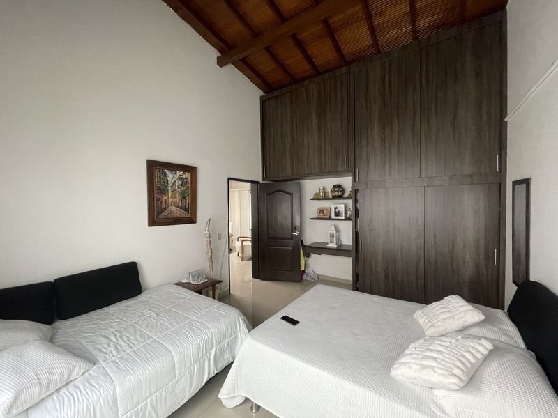 Casa en venta ubicada en Medellín, sector Laureles - 18