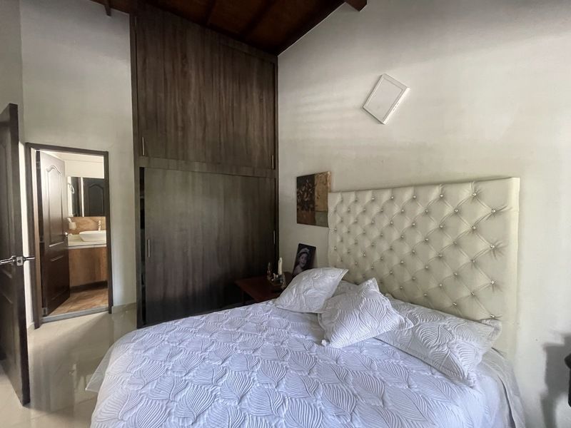 Casa en venta ubicada en Medellín, sector Laureles - 20