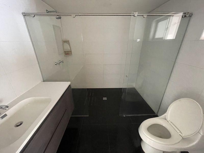 Casa en venta ubicada en Medellín, sector Laureles - 22