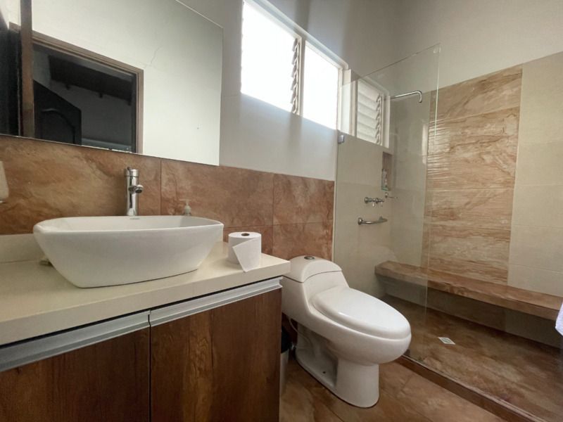 Casa en venta ubicada en Medellín, sector Laureles - 23