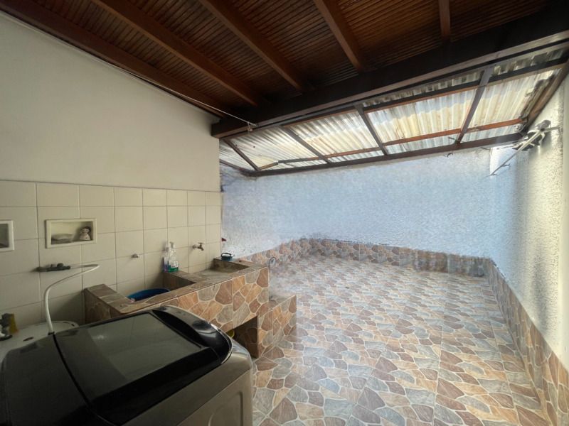 Casa en venta ubicada en Medellín, sector Laureles - 27