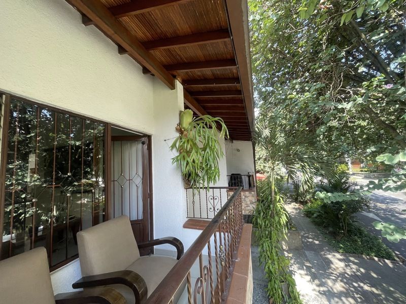 Casa en venta ubicada en Medellín, sector Laureles - 32