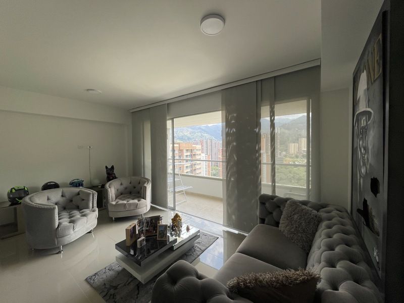 Apartamento en venta ubicado en Sabaneta, sector Tres Esquinas - 2