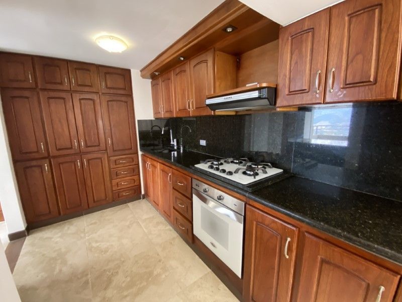 Apartamento en arriendo ubicado en Medellín, sector Altos del Poblado - 4