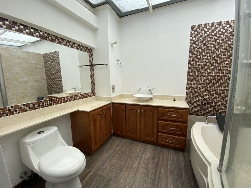 Apartamento en arriendo ubicado en Medellín, sector Altos del Poblado - 22