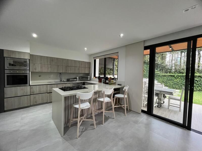 Casa en venta ubicada en El Retiro, sector Macedonia - 2
