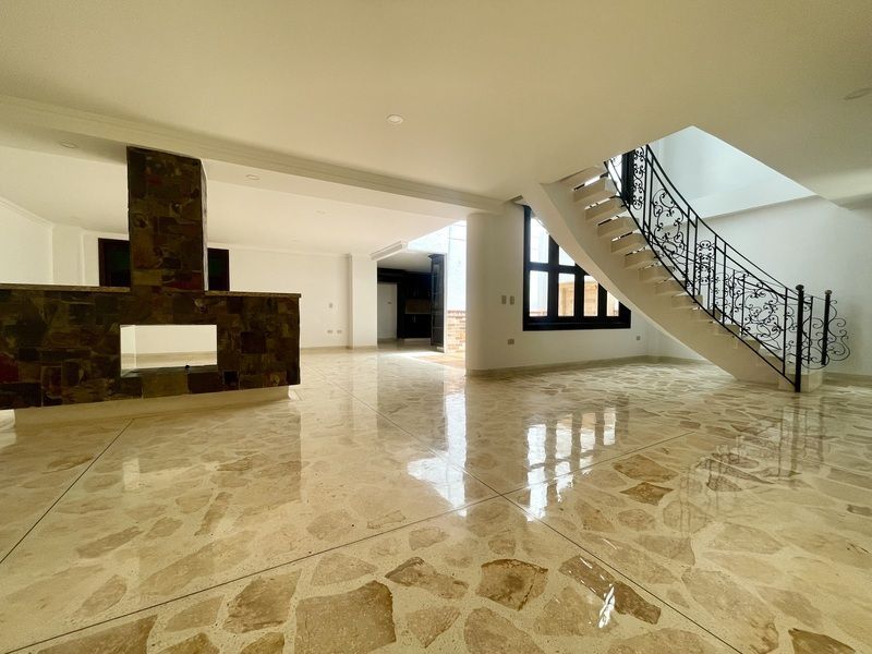 Casa en venta ubicada en Sabaneta, sector La Doctora - 2