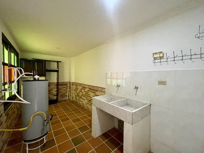 Casa en venta ubicada en Sabaneta, sector La Doctora - 26