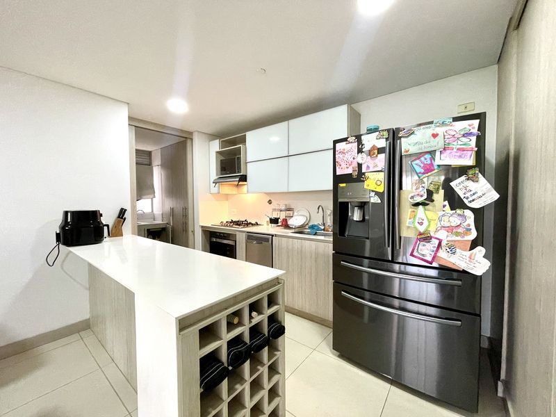 Apartamento en venta ubicado en Medellín, sector Castropol - 2
