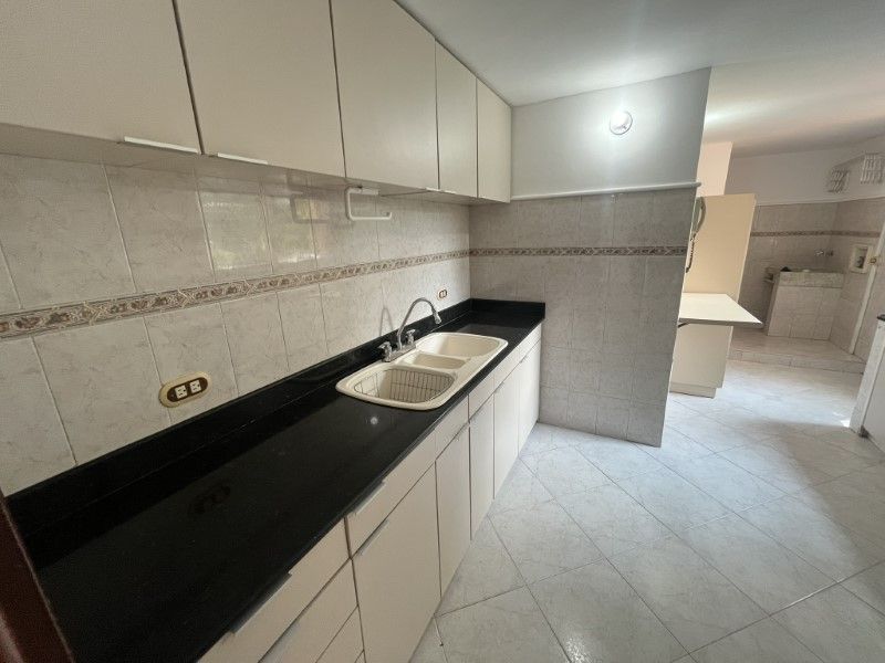 Apartamento en arriendo ubicado en Medellín, sector Los Balsos - 3