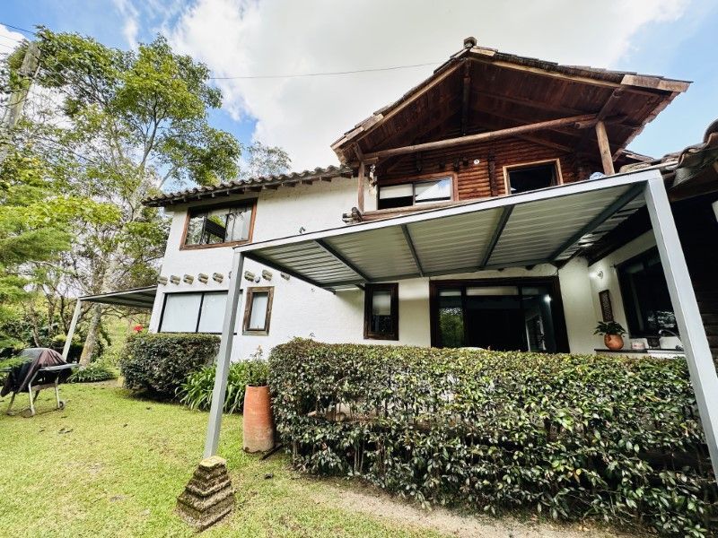 Casa en arriendo ubicada en Rionegro, sector San Antonio de Pereira - 2