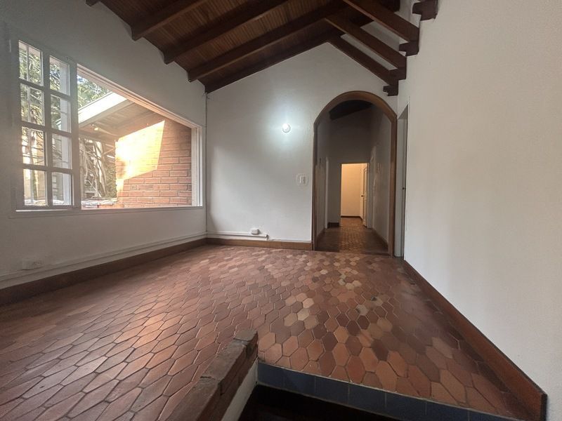 Casa en arriendo ubicada en Medellín, sector Las Lomas 1 - 4