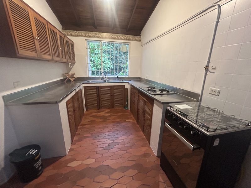 Casa en arriendo ubicada en Medellín, sector Las Lomas 1 - 5