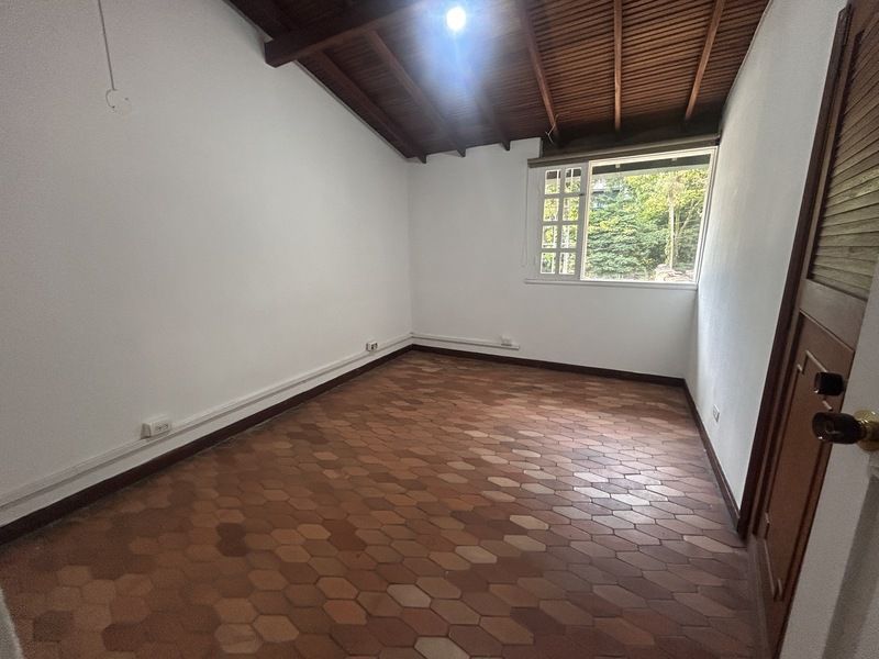 Casa en arriendo ubicada en Medellín, sector Las Lomas 1 - 7
