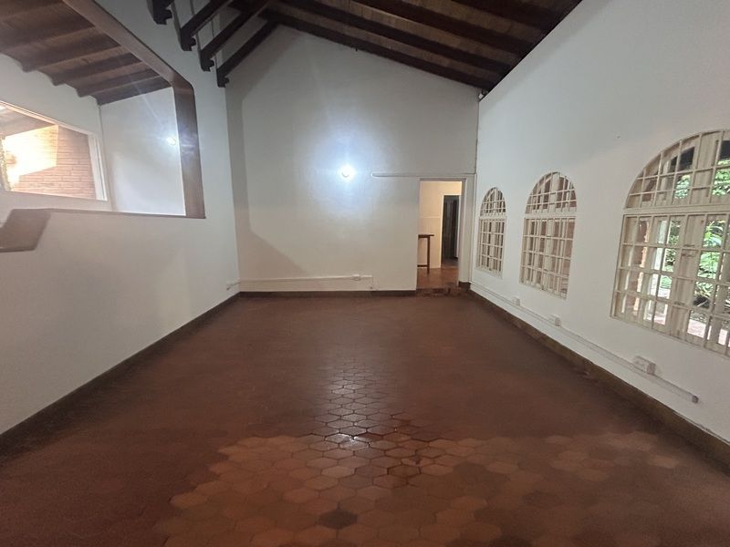 Casa en arriendo ubicada en Medellín, sector Las Lomas 1 - 9