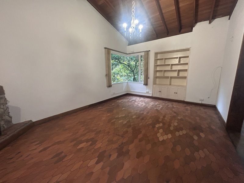 Casa en arriendo ubicada en Medellín, sector Las Lomas 1 - 10