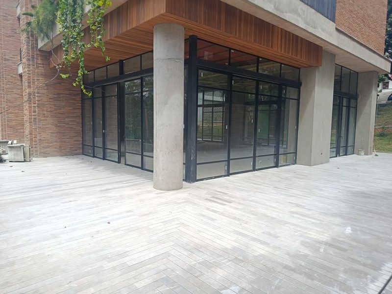 Local en arriendo ubicado en Medellín, sector Las Lomas - 2
