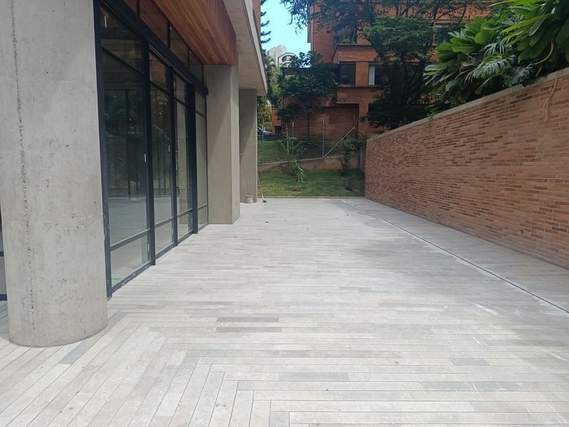 Local en arriendo ubicado en Medellín, sector Las Lomas - 3