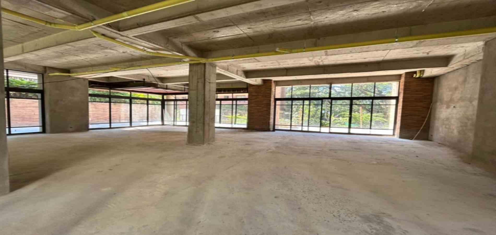 Local en arriendo ubicado en Medellín, sector Las Lomas - 8