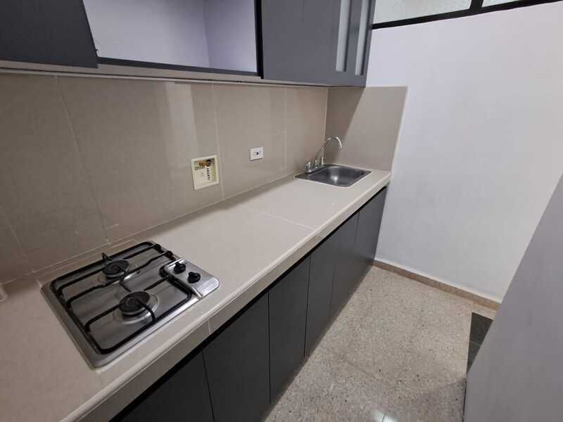 Casa en arriendo ubicada en Medellín, sector Suramericana - 6