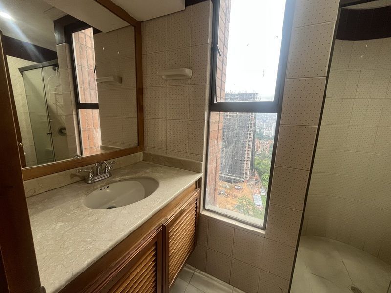 Apartamento en arriendo ubicado en Medellín, sector Los Balsos - 19