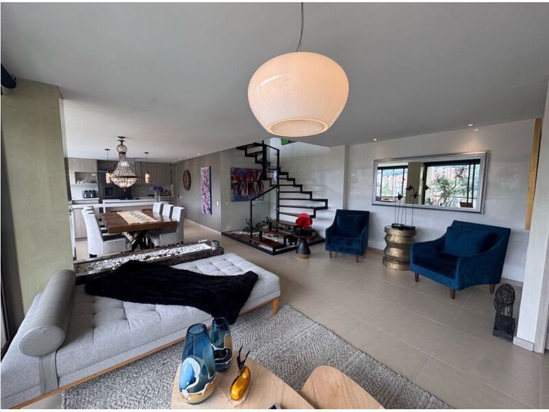 Apartamento en venta ubicado en Medellín, sector Altos del Poblado - 3