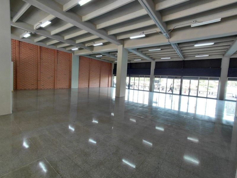 Local en arriendo ubicado en Medellín, sector Guayabal - 2