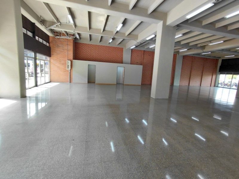 Local en arriendo ubicado en Medellín, sector Guayabal - 9