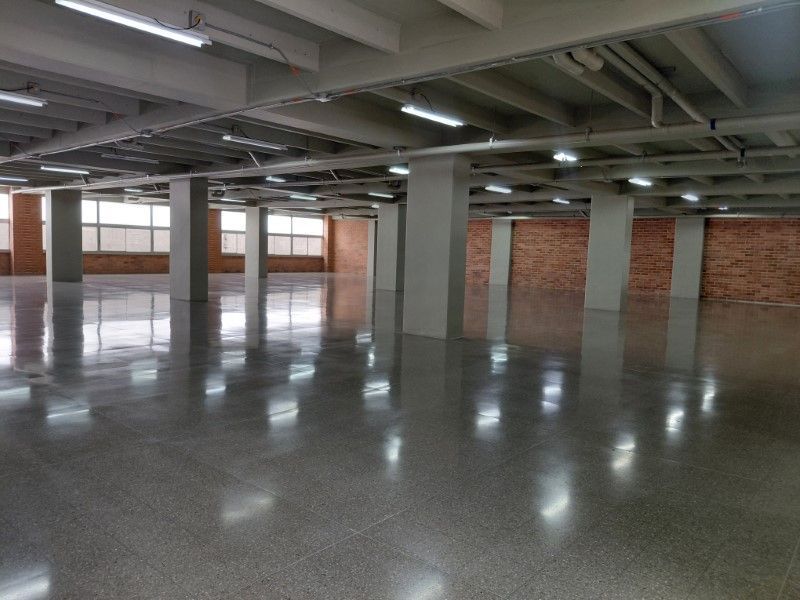 Oficina en arriendo ubicada en Medellín, sector Guayabal - 2