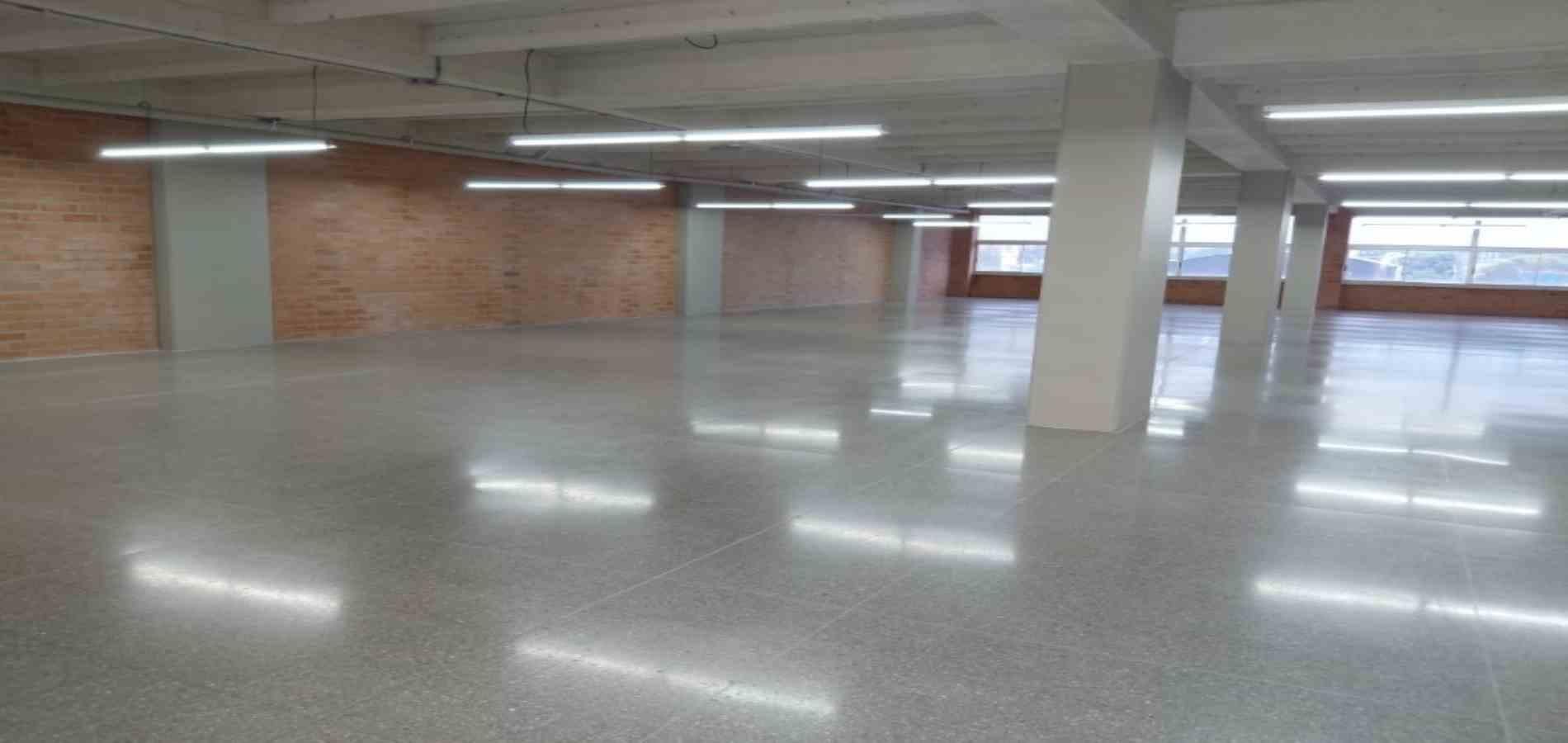 Oficina en arriendo ubicada en Medellín, sector Guayabal - 2