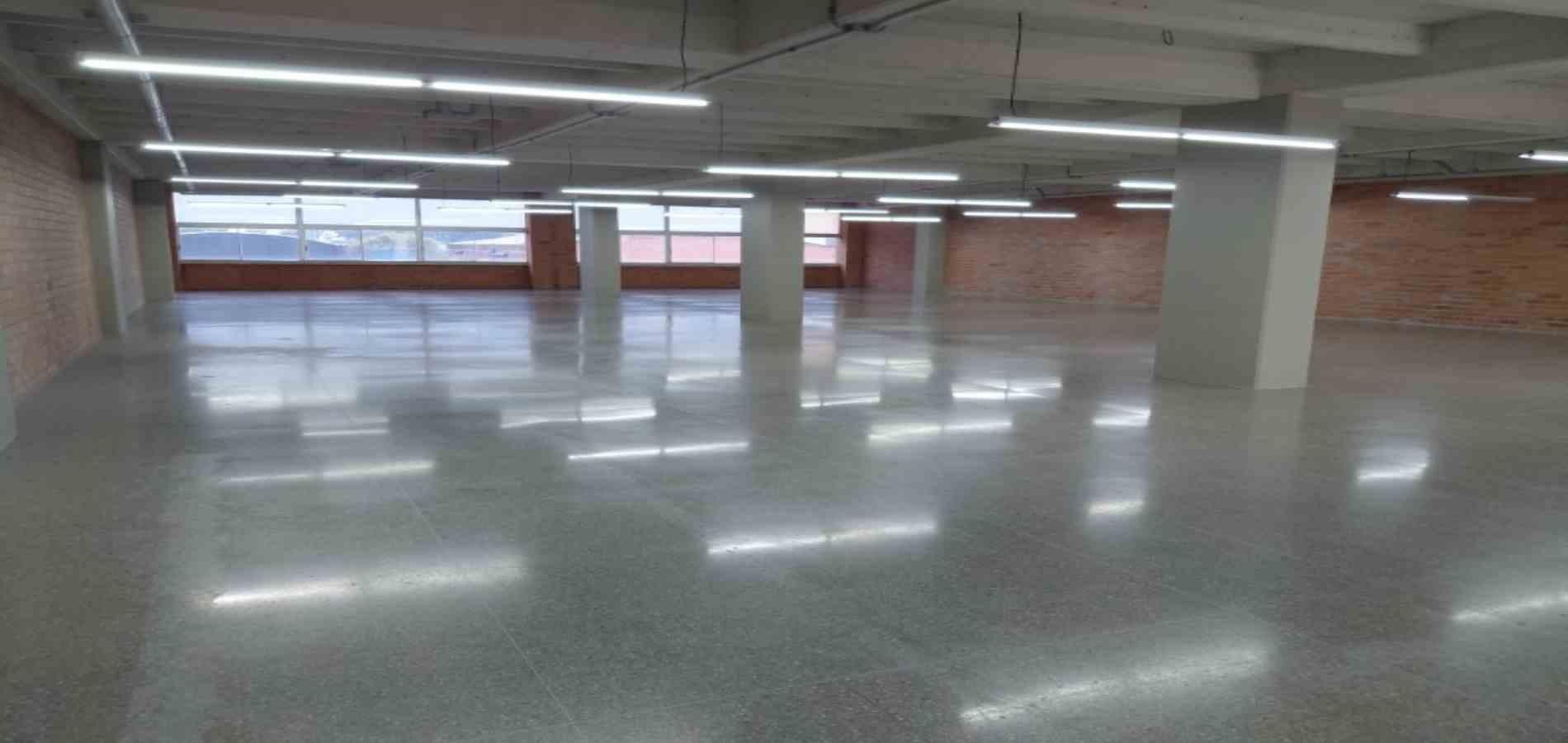 Oficina en arriendo ubicada en Medellín, sector Guayabal - 9