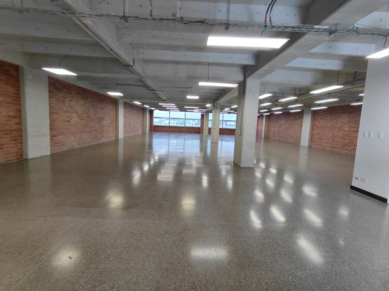 Oficina en arriendo ubicada en Medellín, sector Guayabal - 7