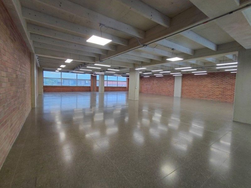 Oficina en arriendo ubicada en Medellín, sector Guayabal - 8