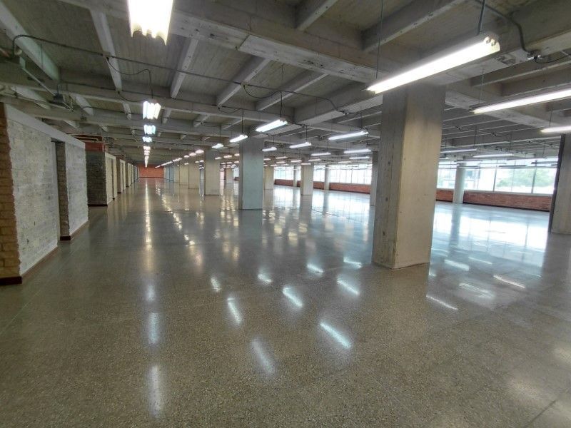 Oficina en arriendo ubicada en Medellín, sector Guayabal - 14