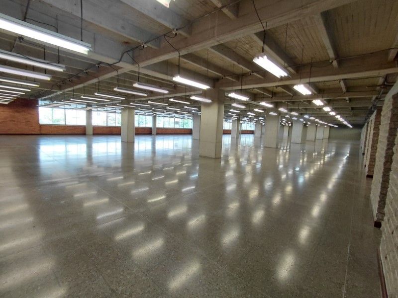 Oficina en arriendo ubicada en Medellín, sector Guayabal - 2