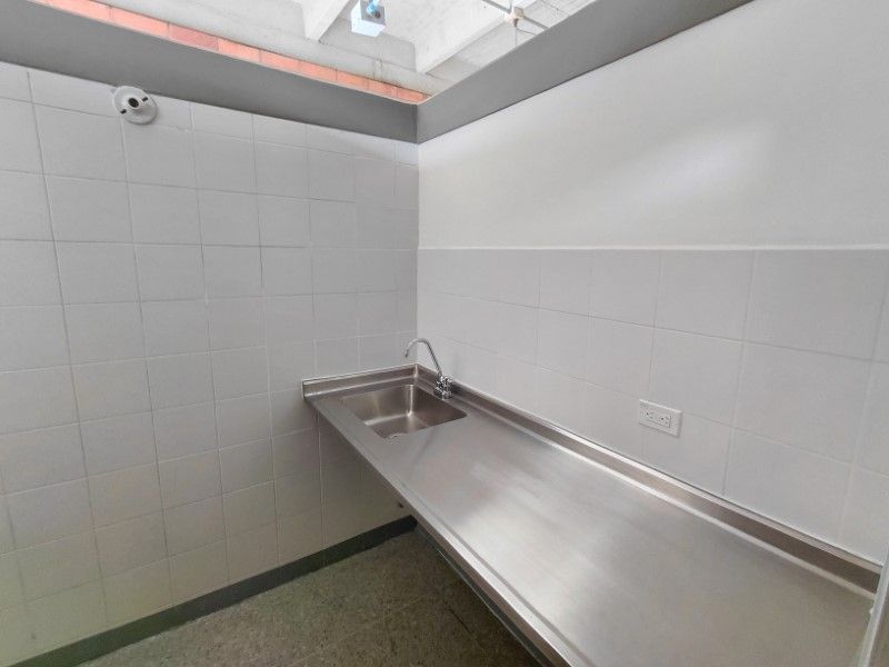 Oficina en arriendo ubicada en Medellín, sector Guayabal - 10
