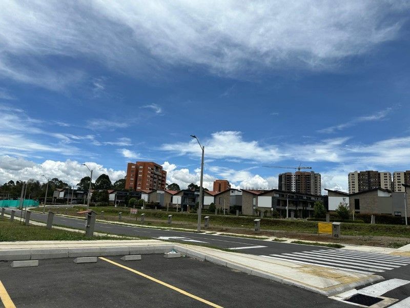 Lote en venta ubicado en Rionegro, sector Gualanday - 2