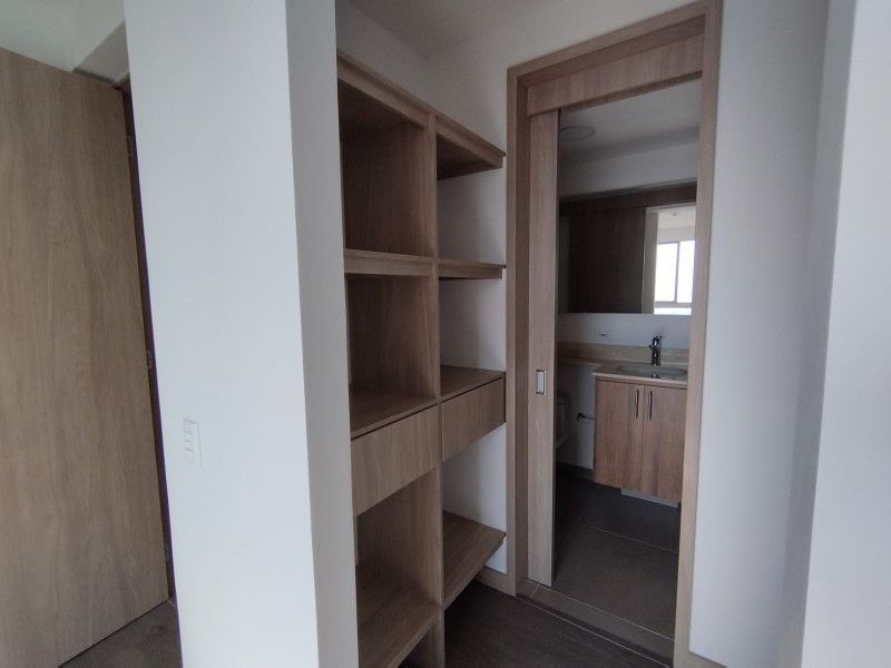 Apartamento en venta ubicado en Medellín, sector Altos de Calasanz - 9